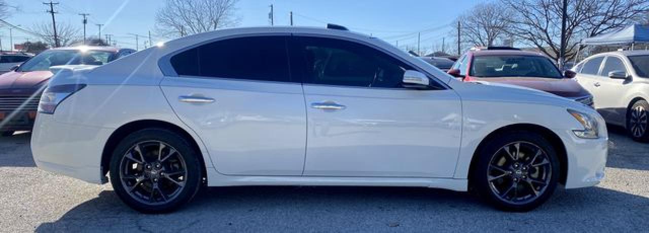 2014 NISSAN Maxima