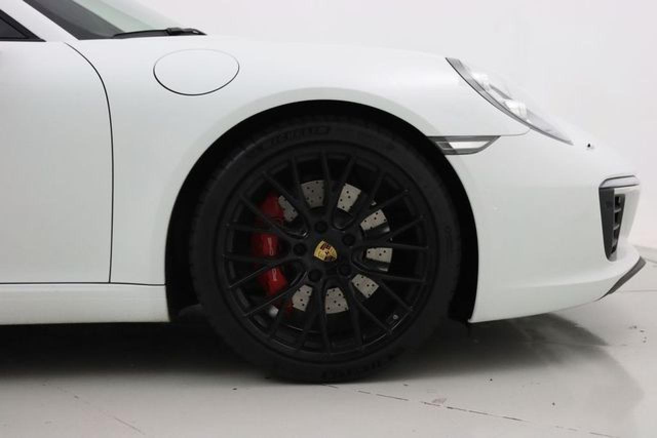 2017 PORSCHE 911