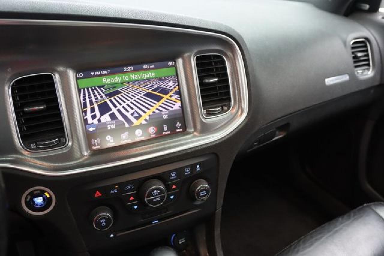 2011 DODGE CHARGER