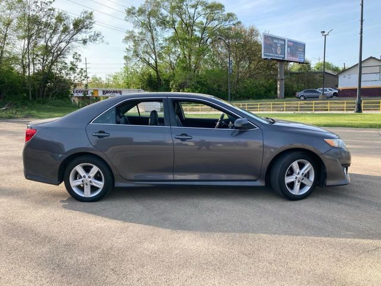 2012 TOYOTA CAMRY