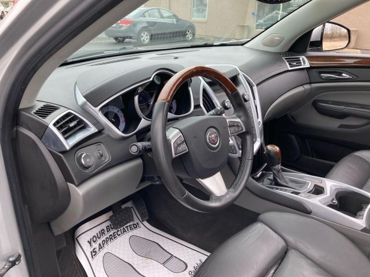 2010 CADILLAC SRX