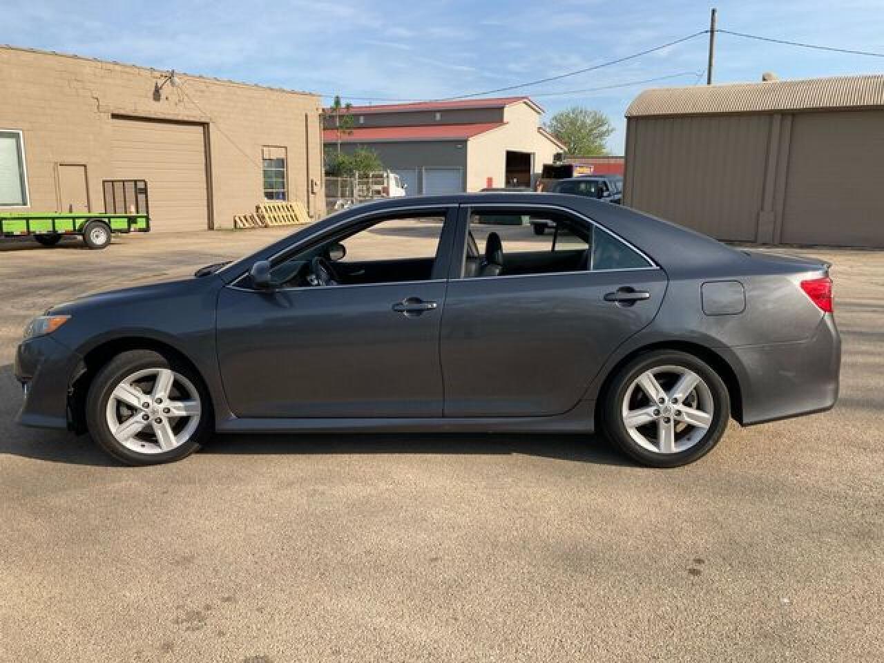2012 TOYOTA CAMRY
