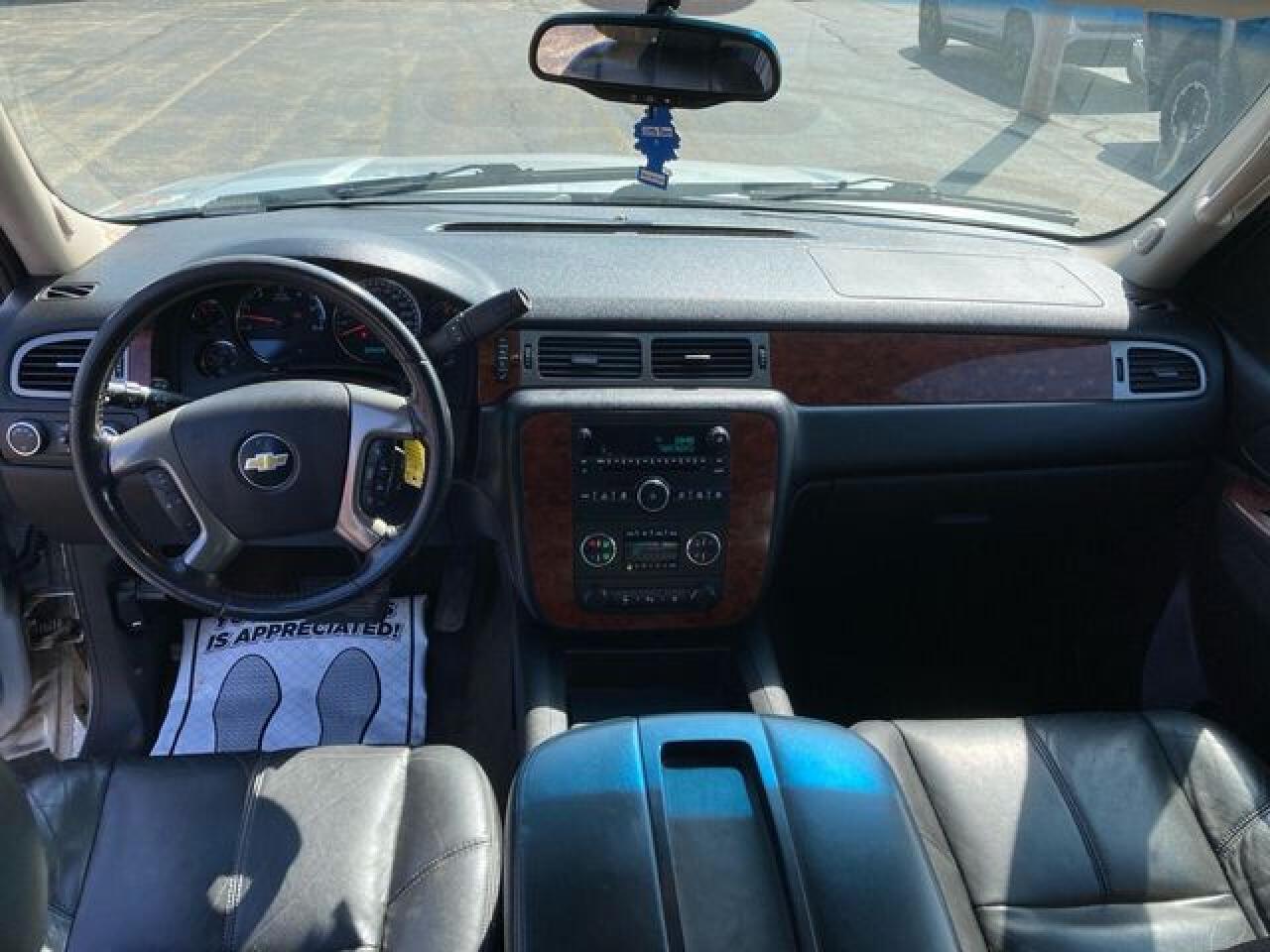 2011 CHEVROLET Tahoe