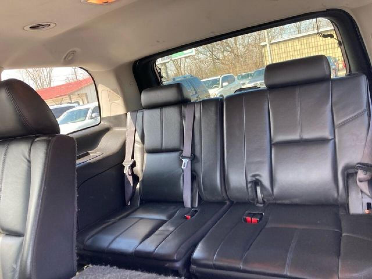 2011 CHEVROLET Tahoe