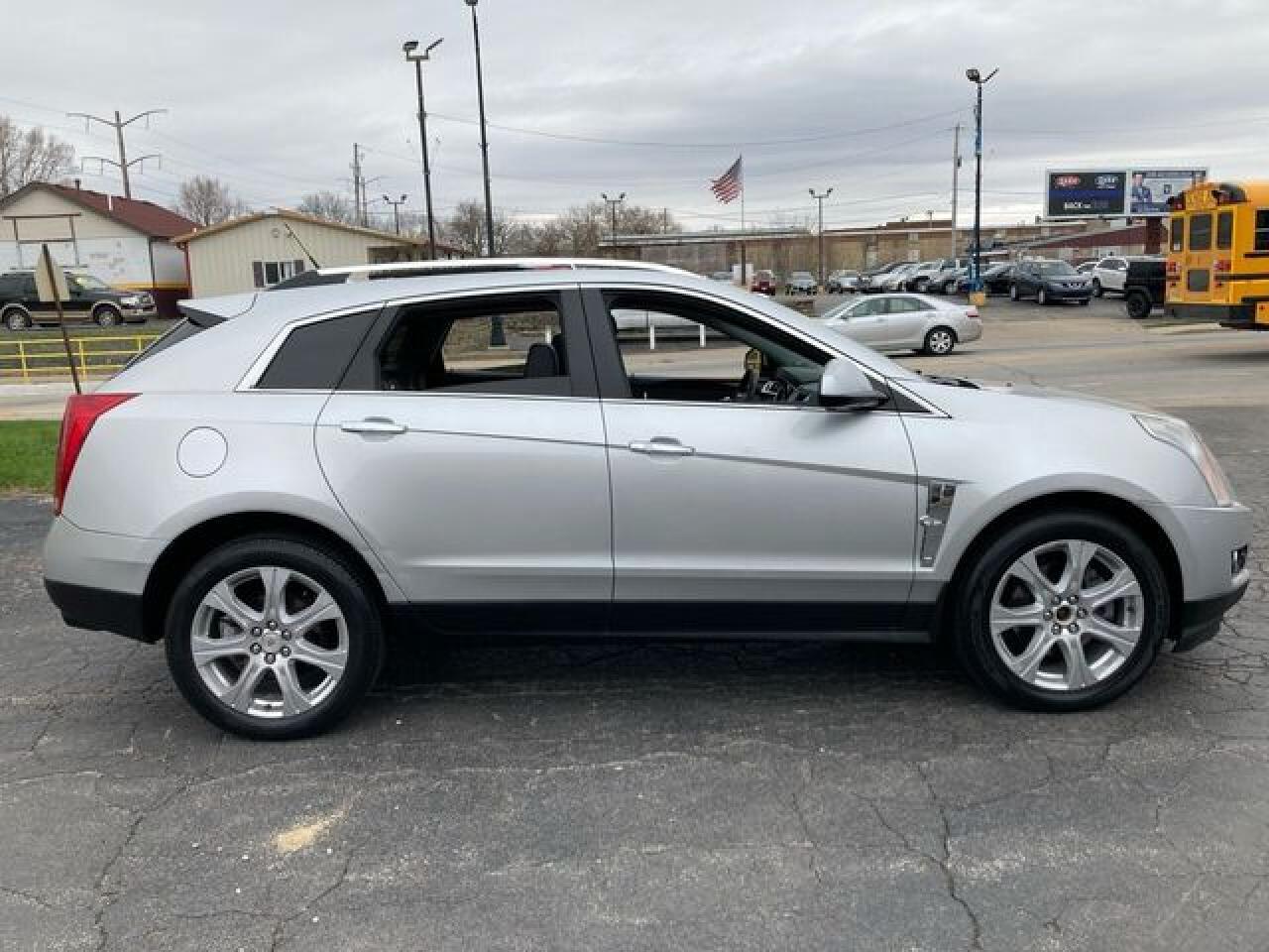 2010 CADILLAC SRX