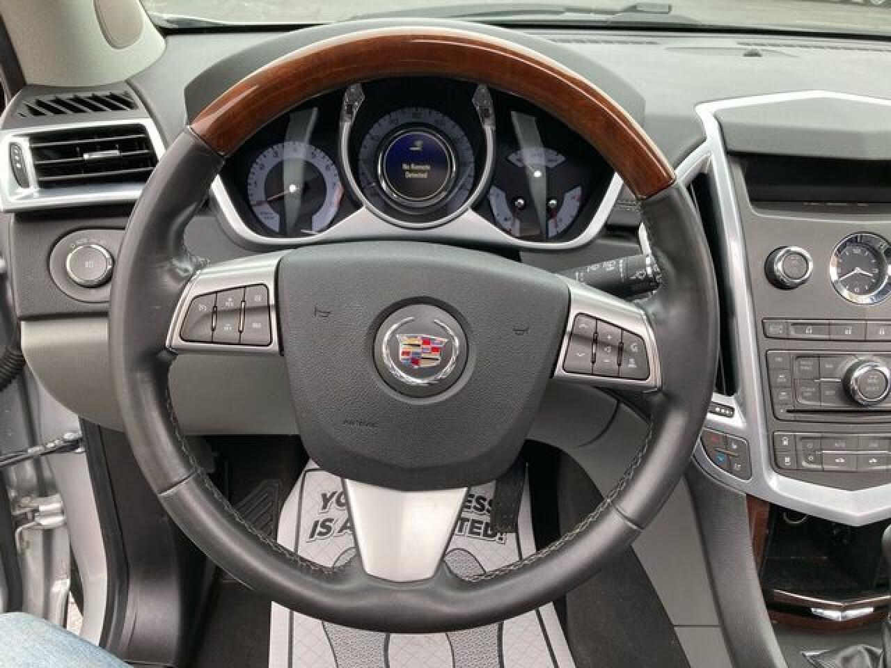 2010 CADILLAC SRX