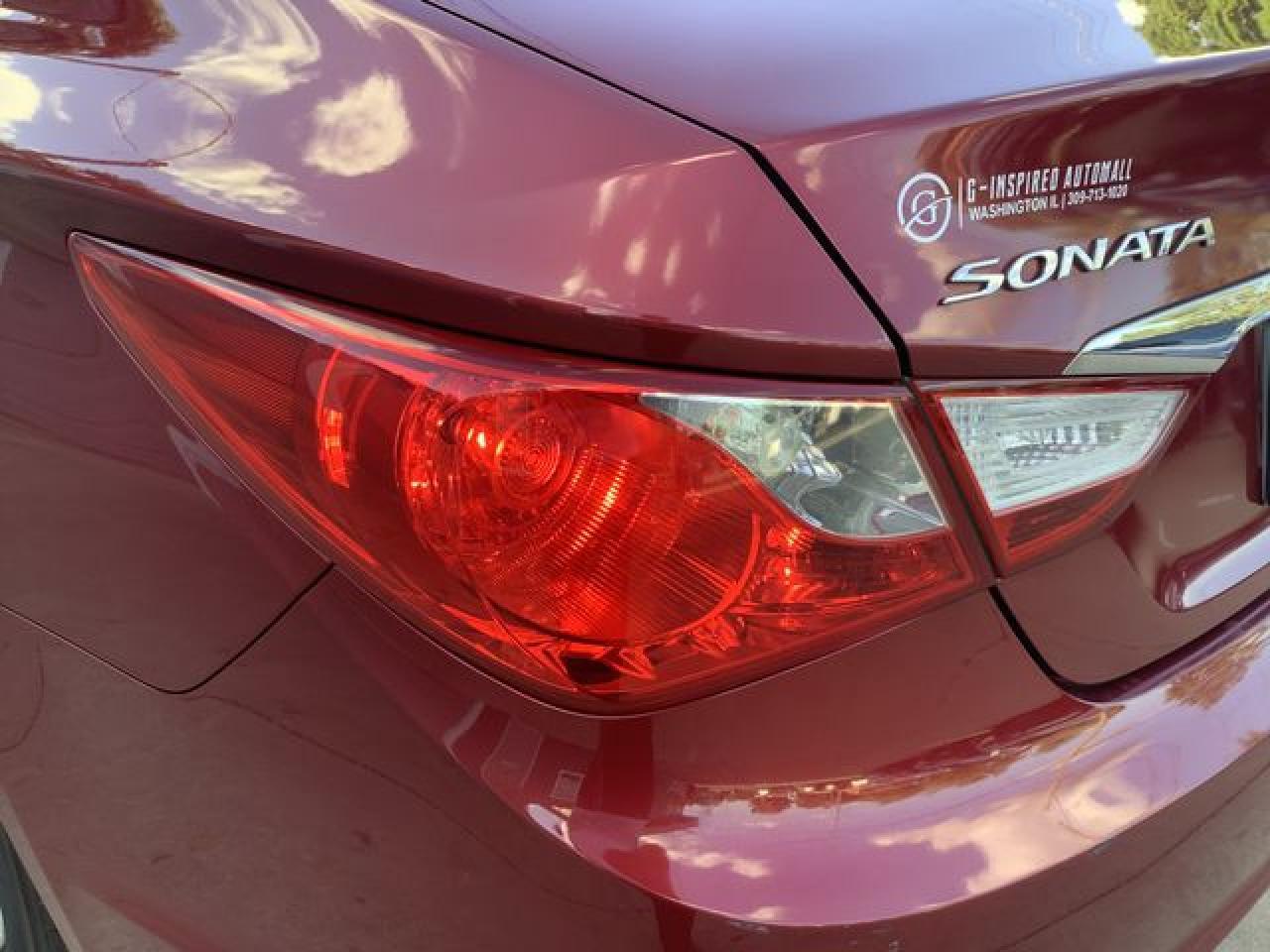2011 HYUNDAI SONATA