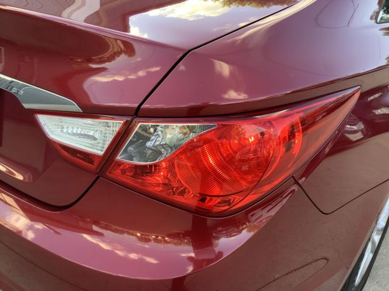 2011 HYUNDAI SONATA