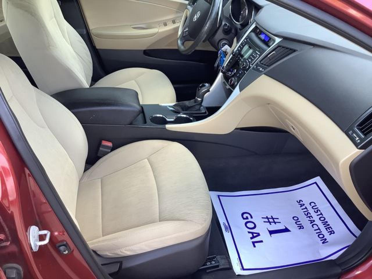 2011 HYUNDAI SONATA