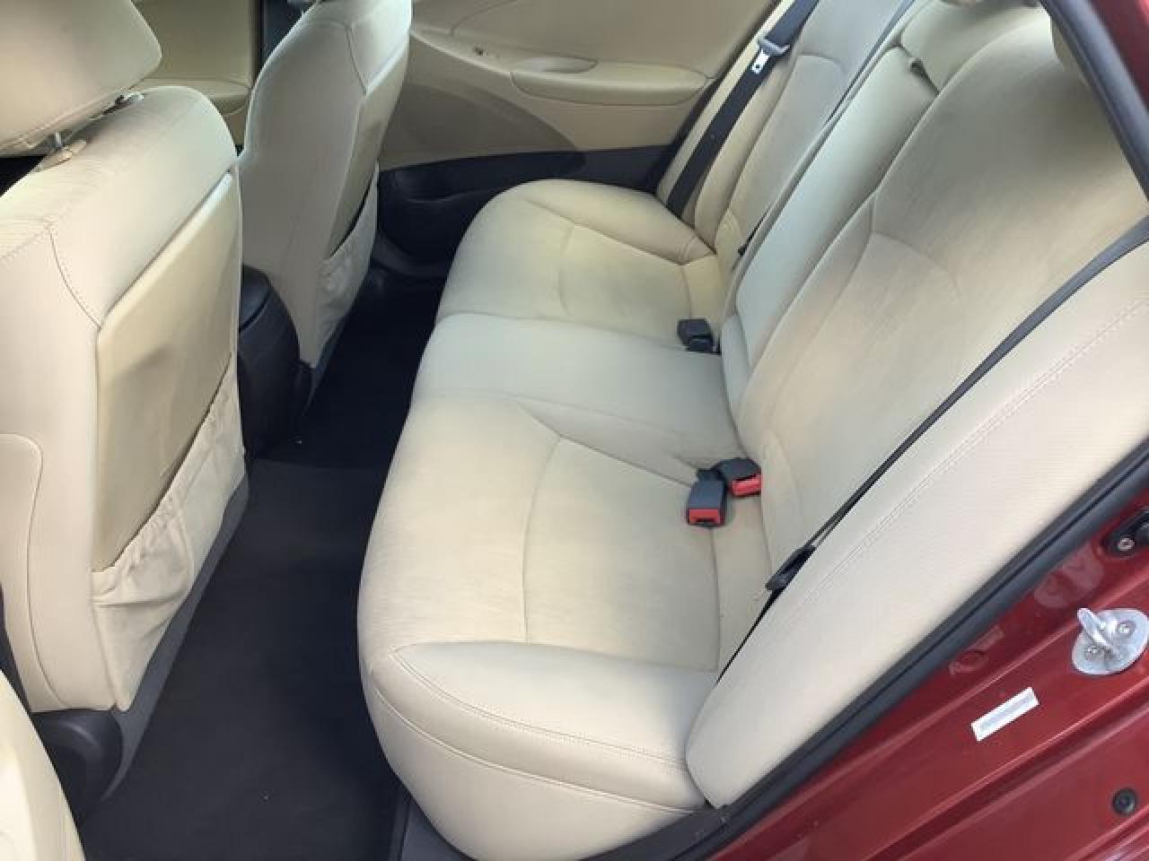 2011 HYUNDAI SONATA