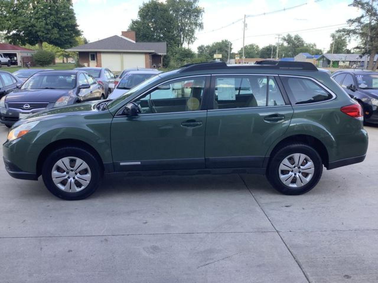 2010 SUBARU Outback