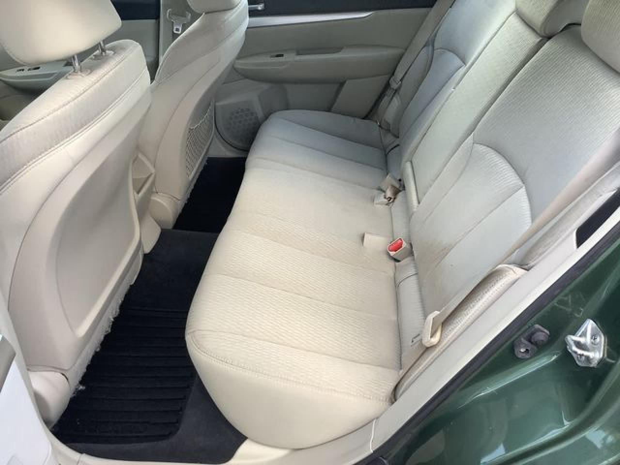 2010 SUBARU Outback