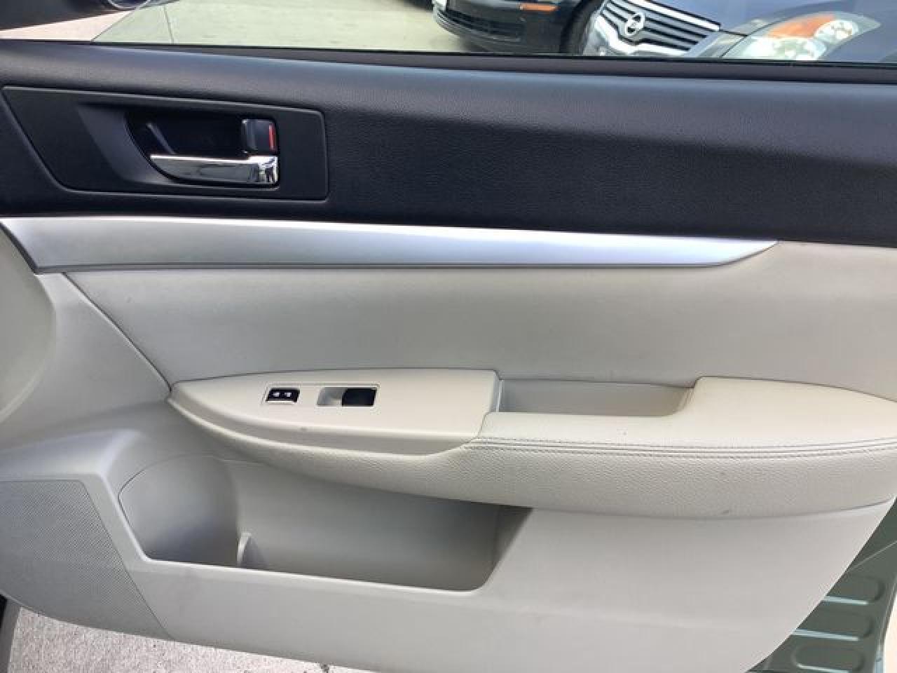 2010 SUBARU Outback