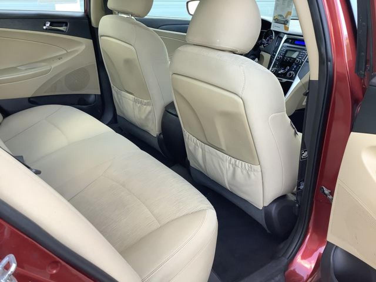 2011 HYUNDAI SONATA