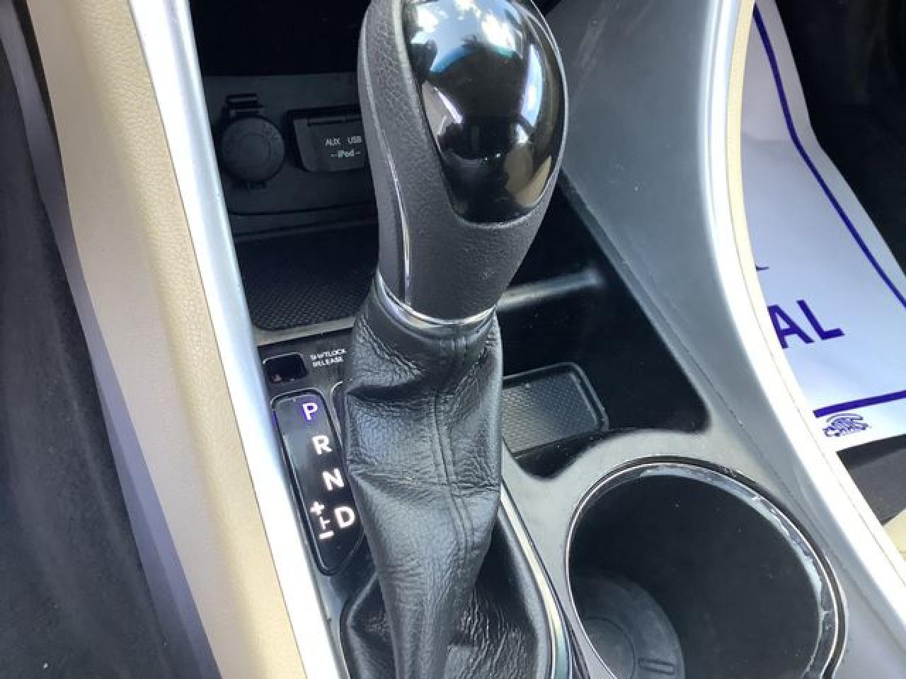 2011 HYUNDAI SONATA