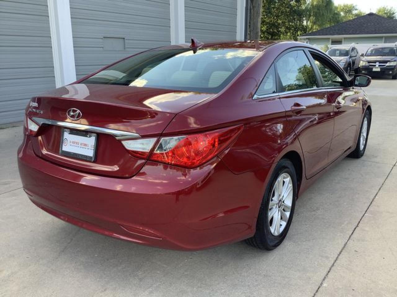 2011 HYUNDAI SONATA