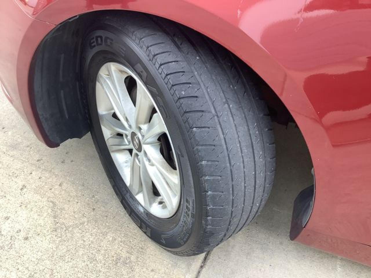 2011 HYUNDAI SONATA