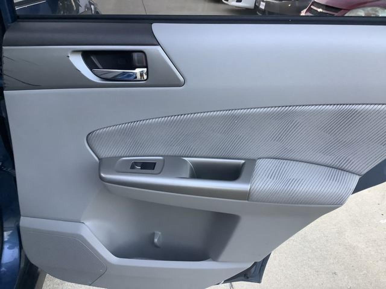2010 SUBARU FORESTER
