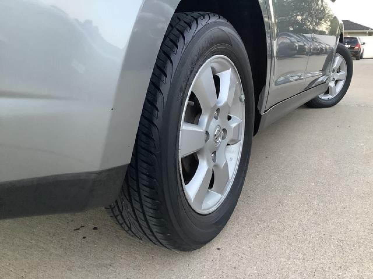 2008 NISSAN VERSA