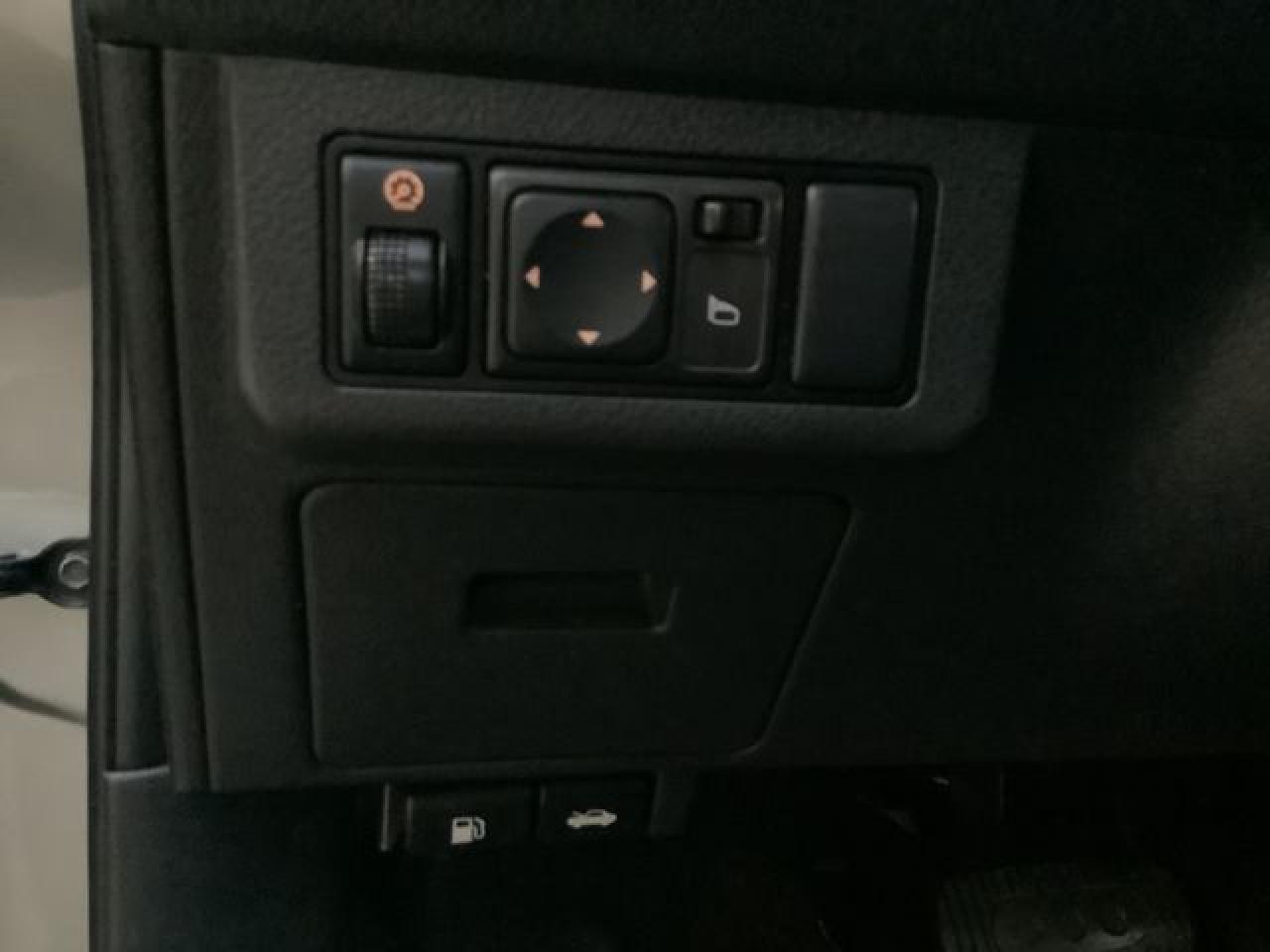2008 NISSAN VERSA