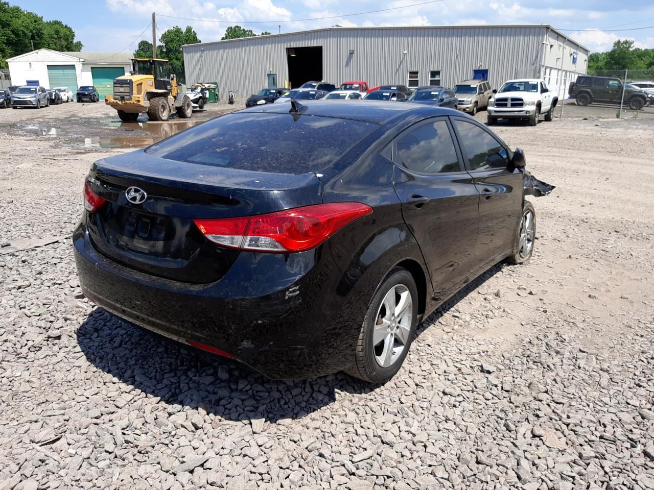 2012 HYUNDAI ELANTRA