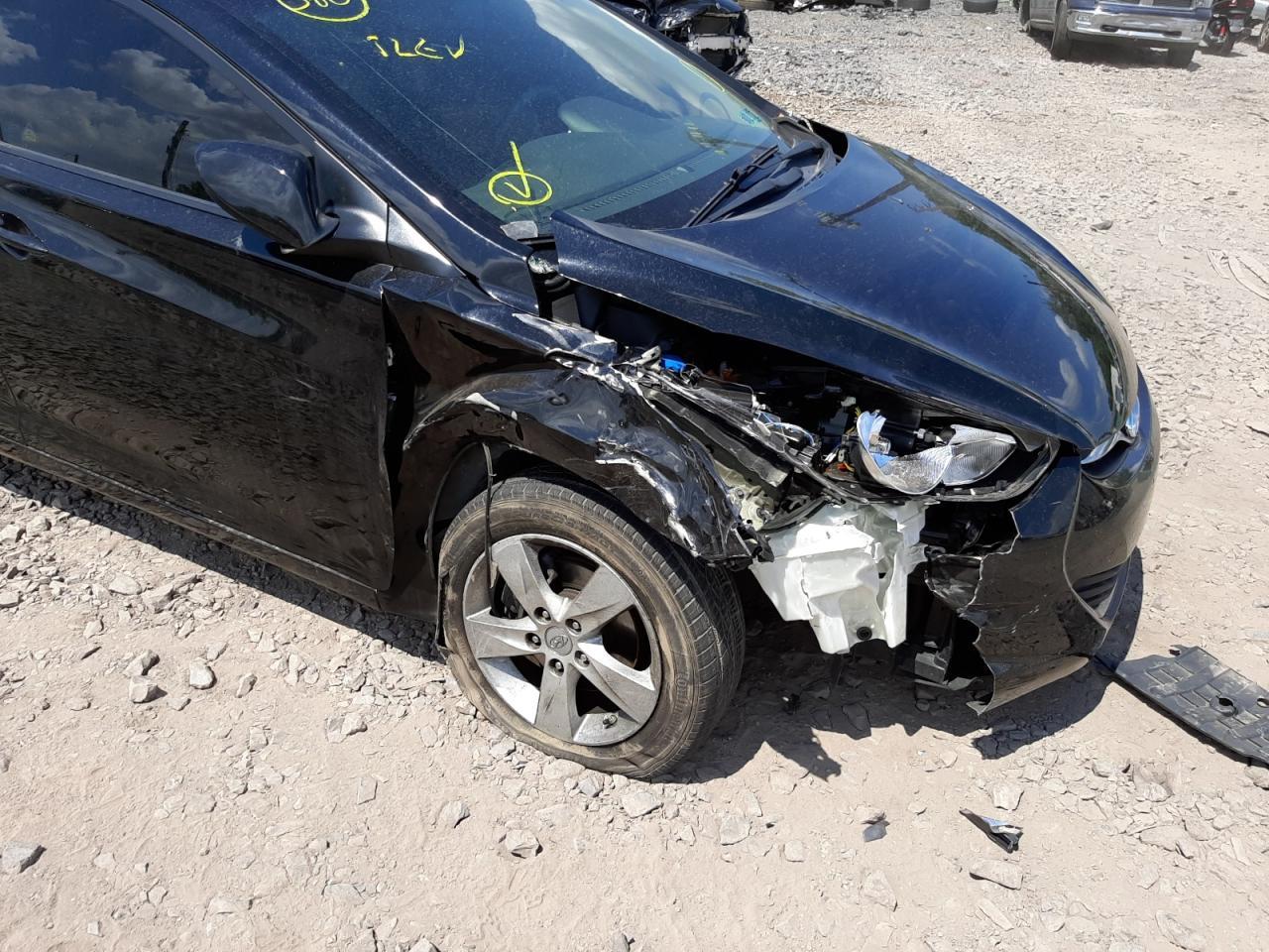 2012 HYUNDAI ELANTRA