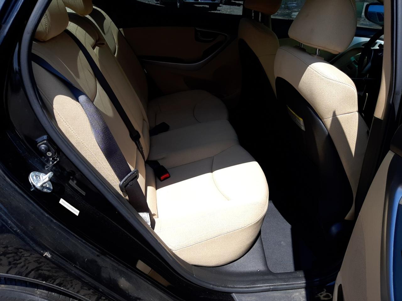 2012 HYUNDAI ELANTRA