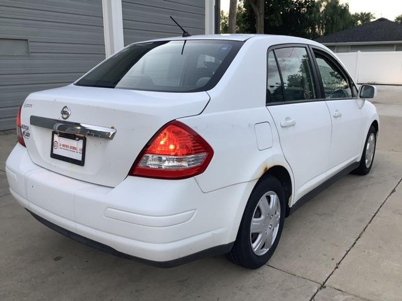 2009 NISSAN VERSA
