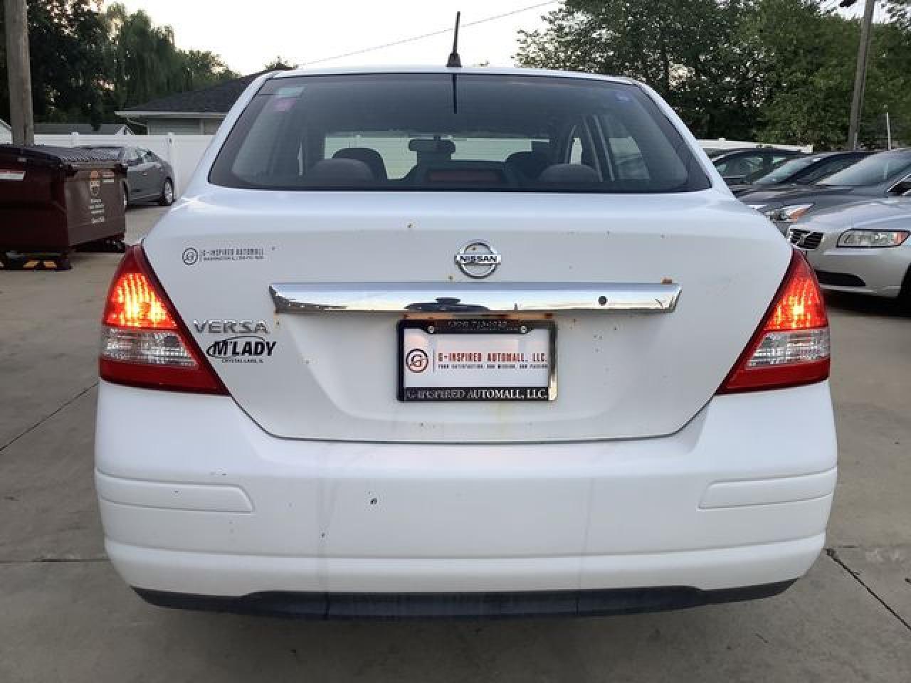 2009 NISSAN VERSA