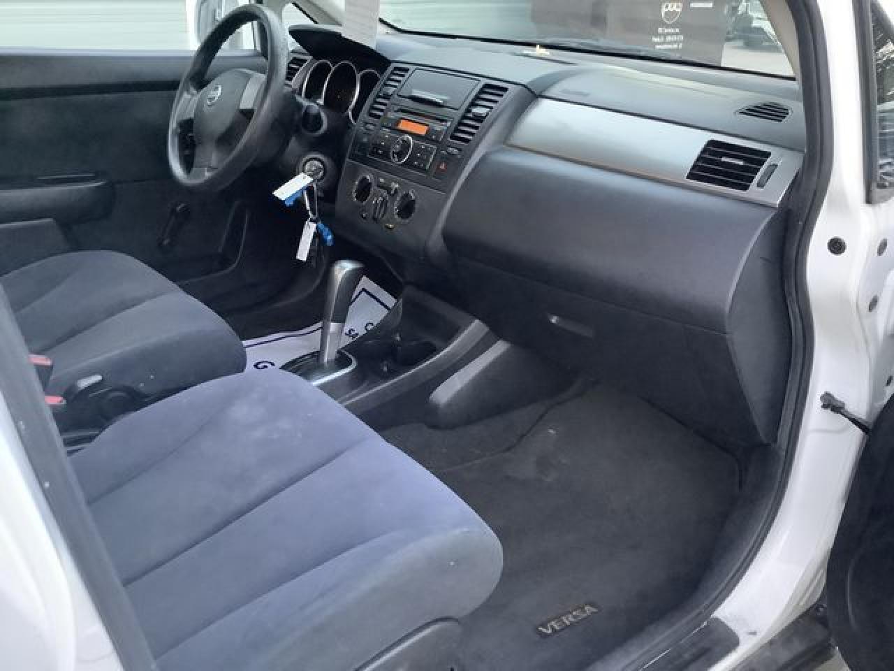 2009 NISSAN VERSA