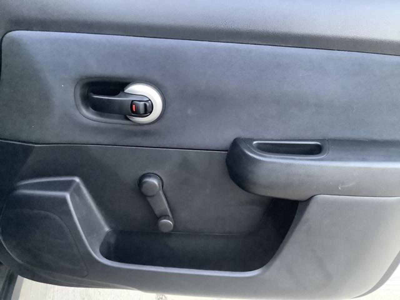 2009 NISSAN VERSA