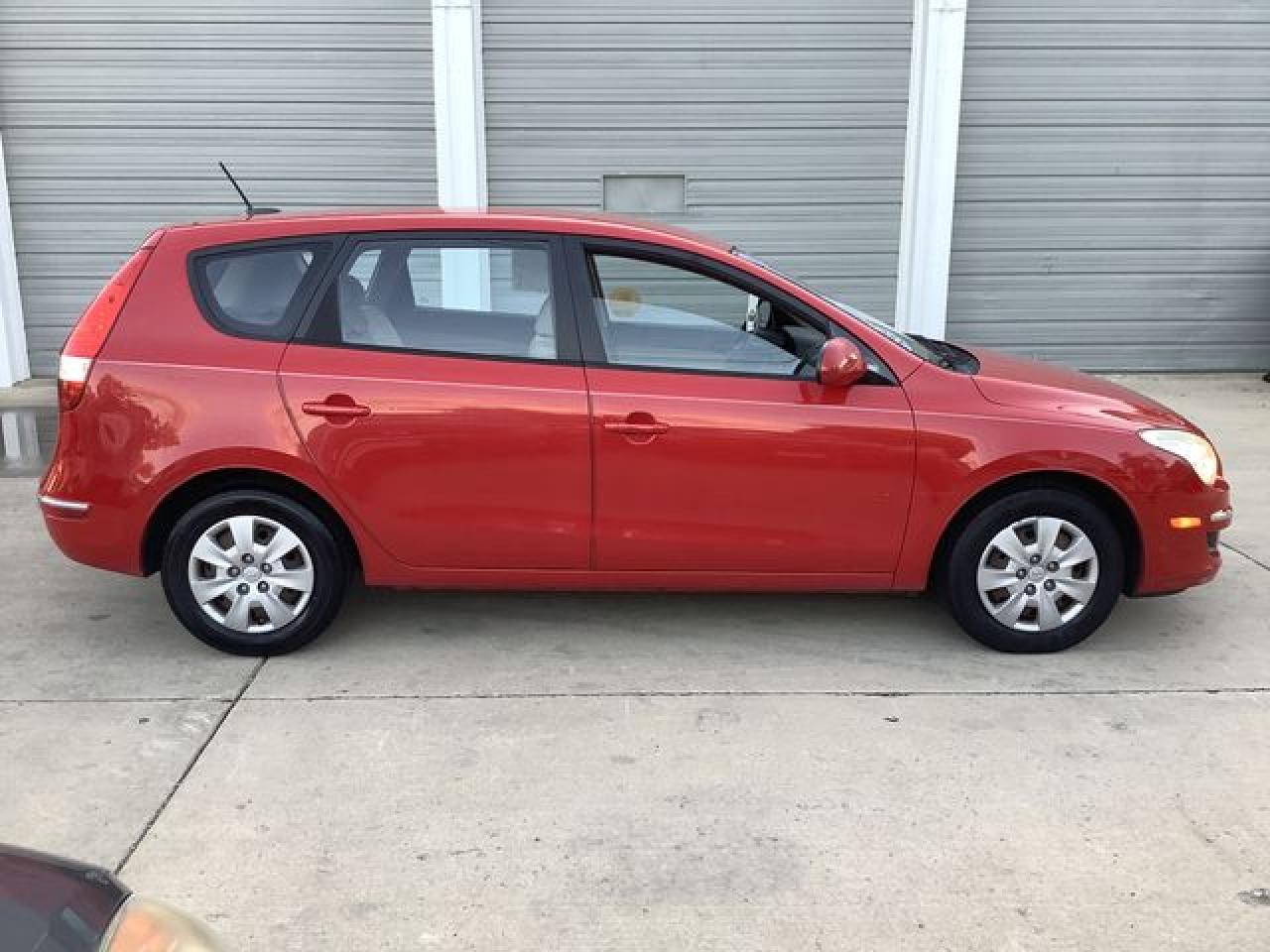 2011 HYUNDAI ELANTRA