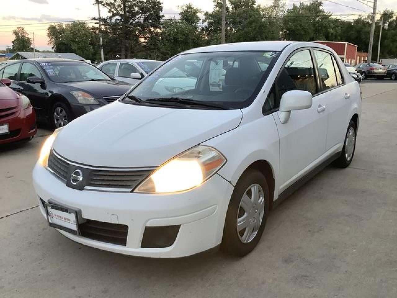 2009 NISSAN VERSA