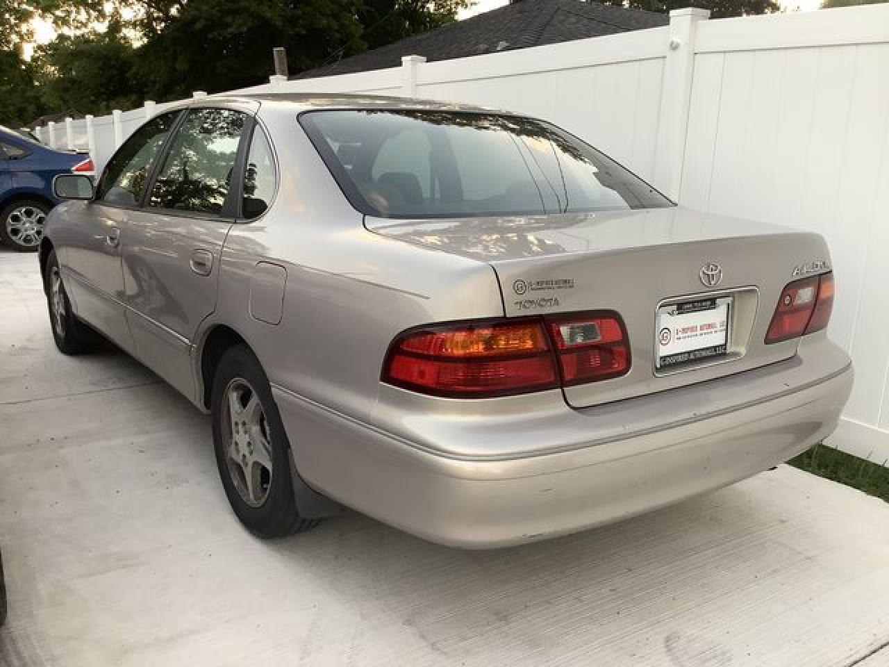 1998 TOYOTA Avalon