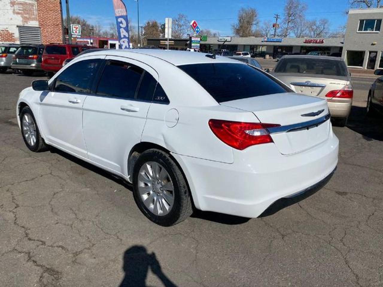 2014 CHRYSLER 200
