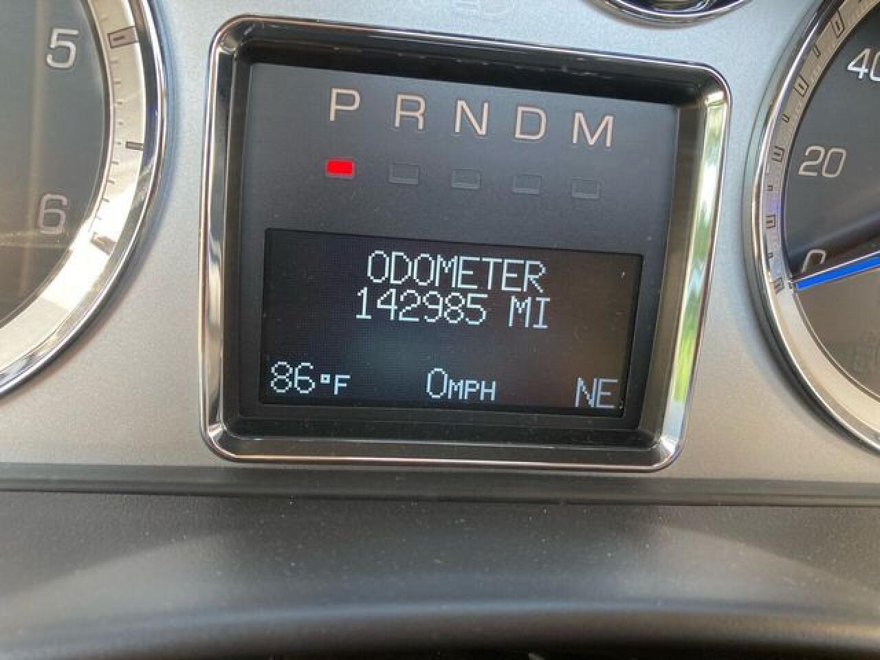 2010 CADILLAC ESCALADE