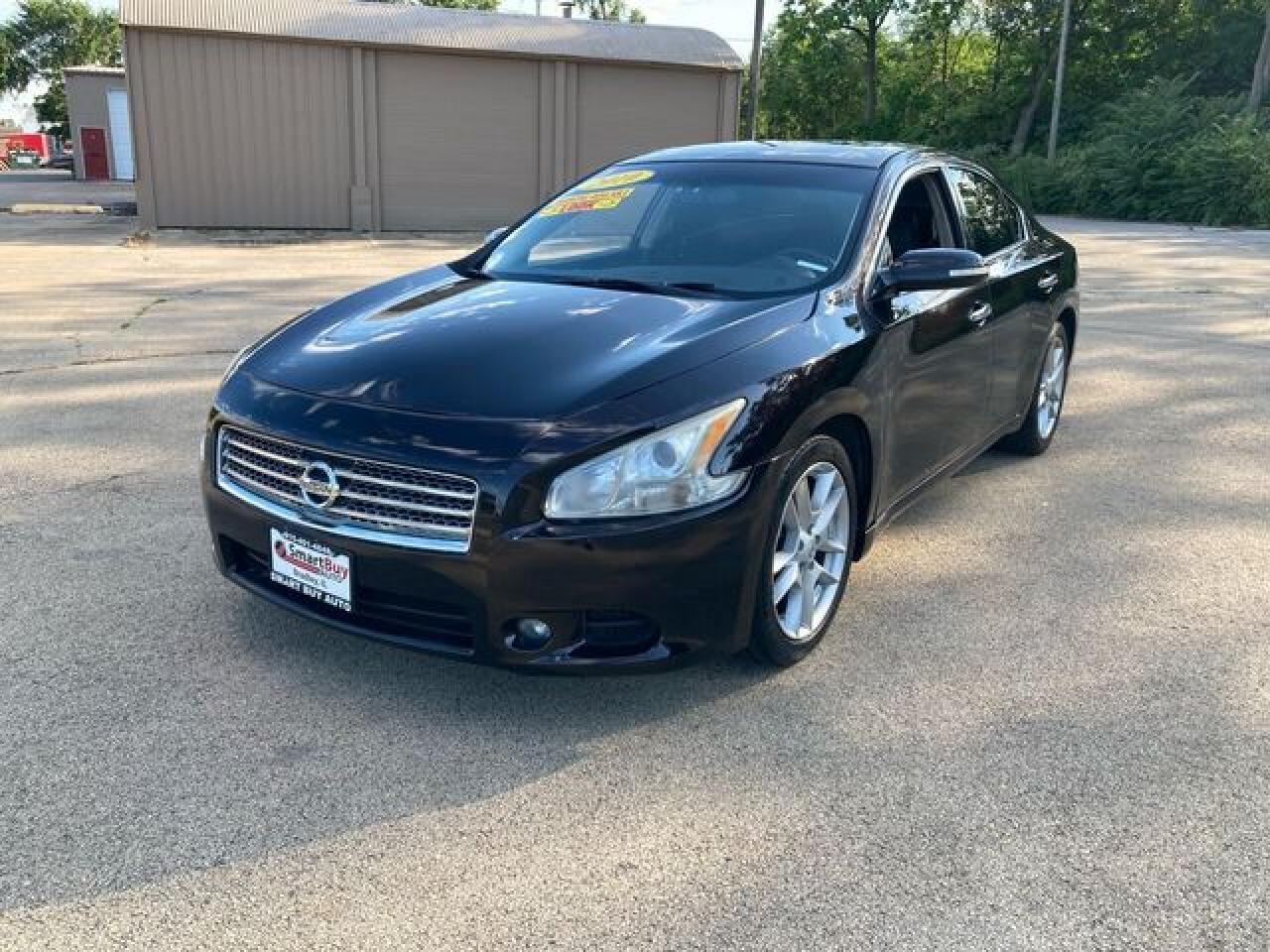 2010 NISSAN Maxima