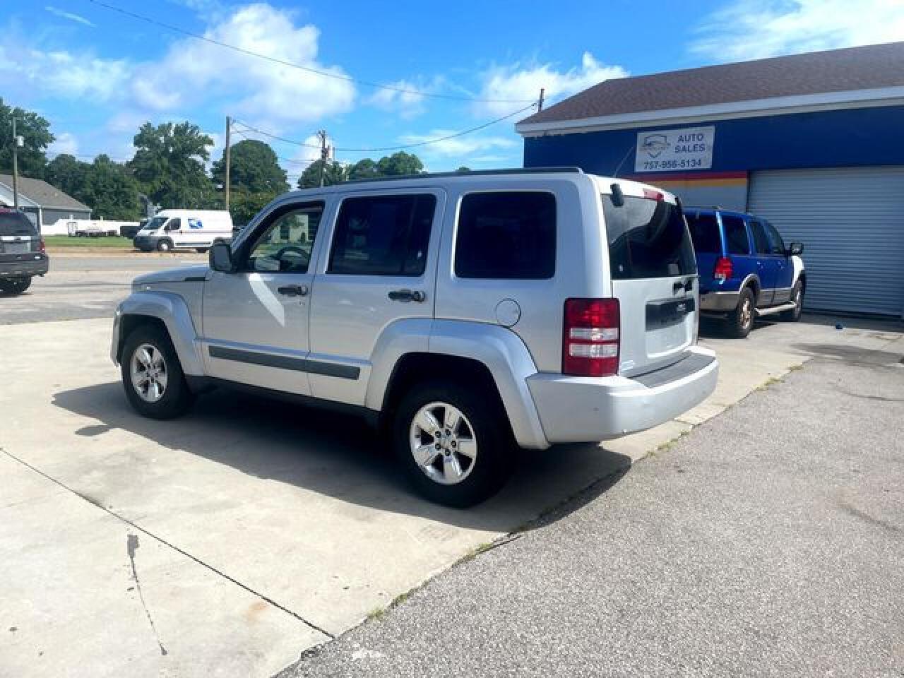 2010 JEEP Liberty