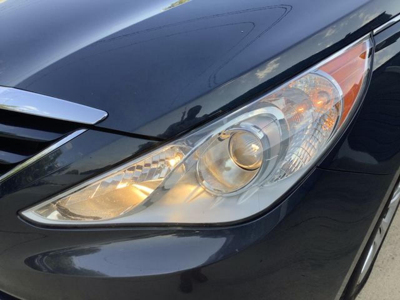 2011 HYUNDAI SONATA