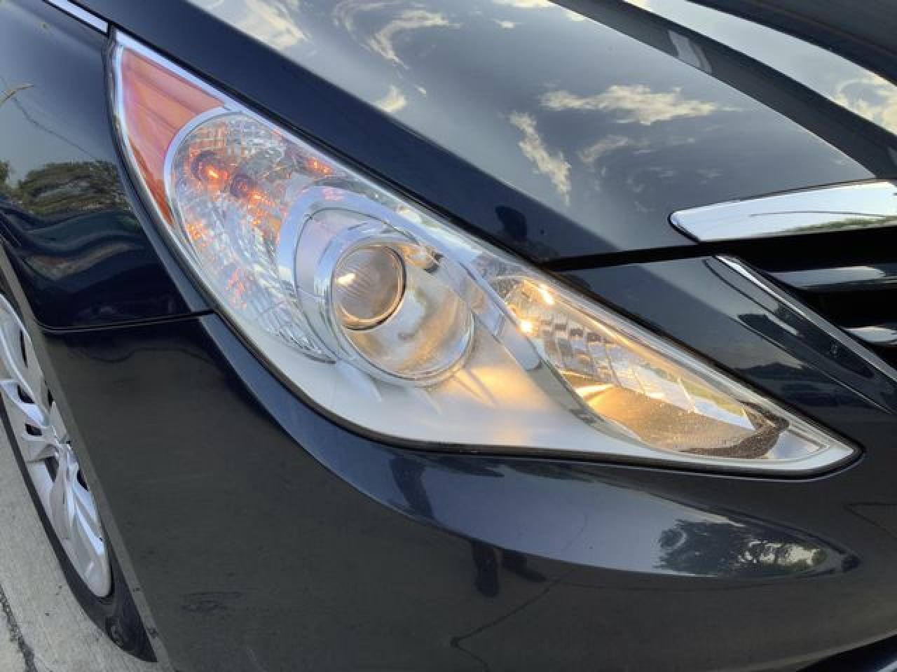 2011 HYUNDAI SONATA