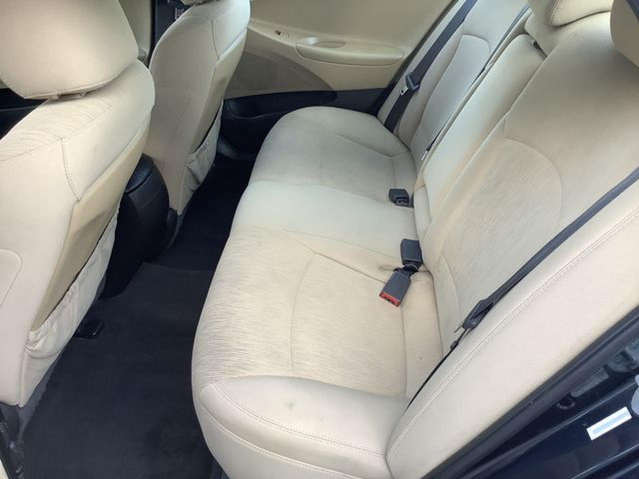 2011 HYUNDAI SONATA