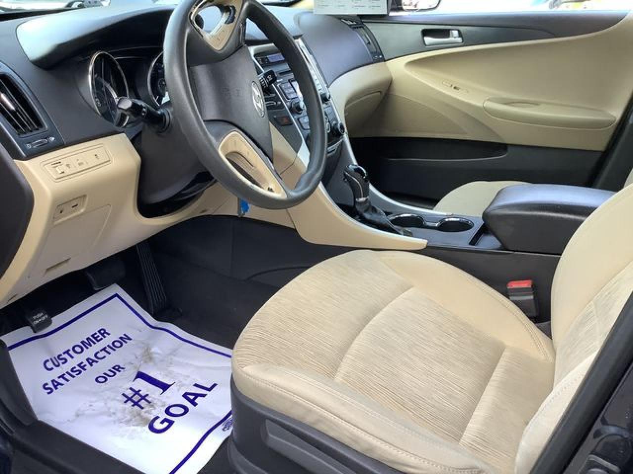 2011 HYUNDAI SONATA