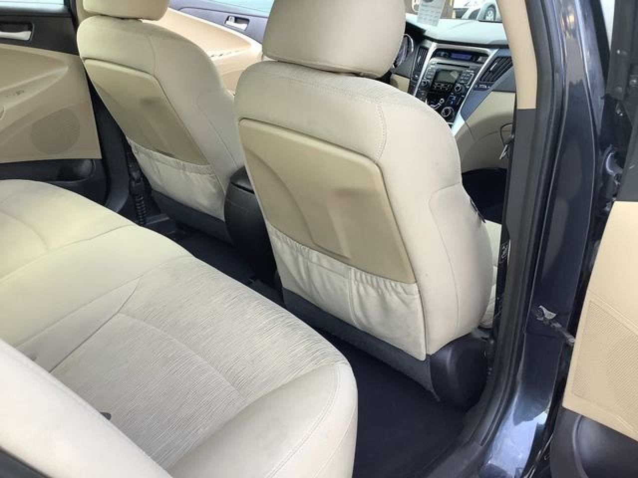 2011 HYUNDAI SONATA