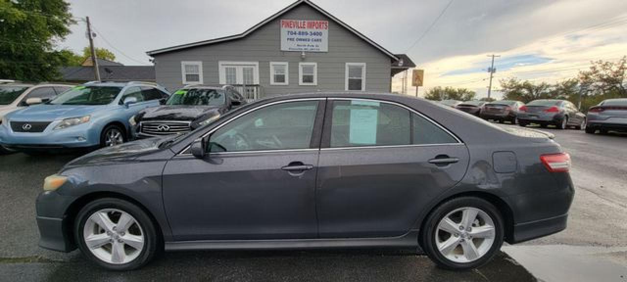 2011 TOYOTA CAMRY