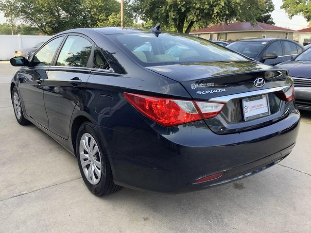 2011 HYUNDAI SONATA