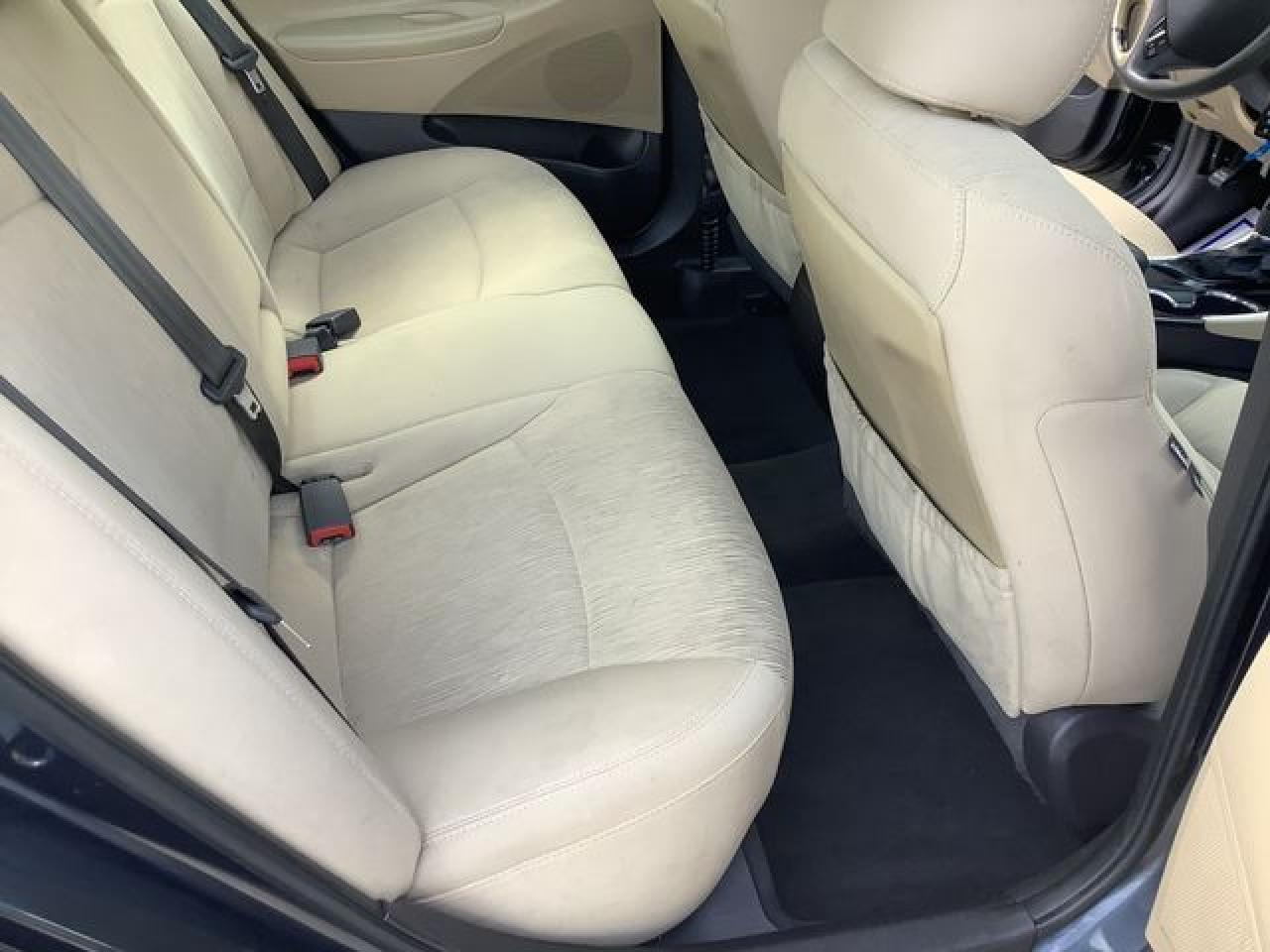 2011 HYUNDAI SONATA