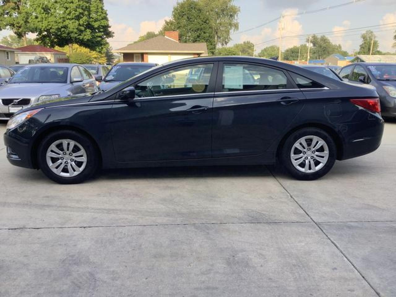 2011 HYUNDAI SONATA
