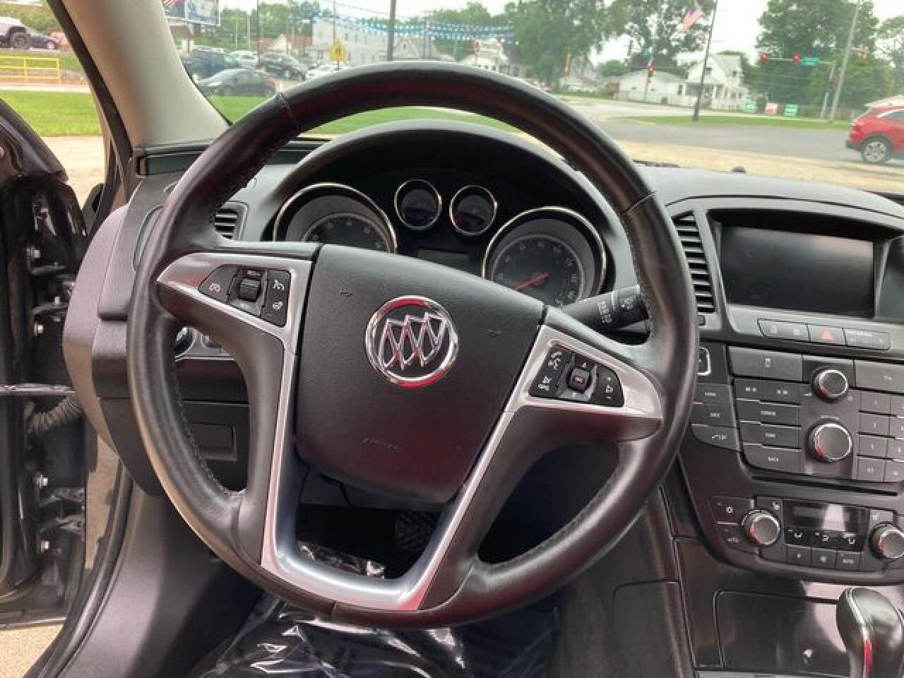 2013 BUICK Regal