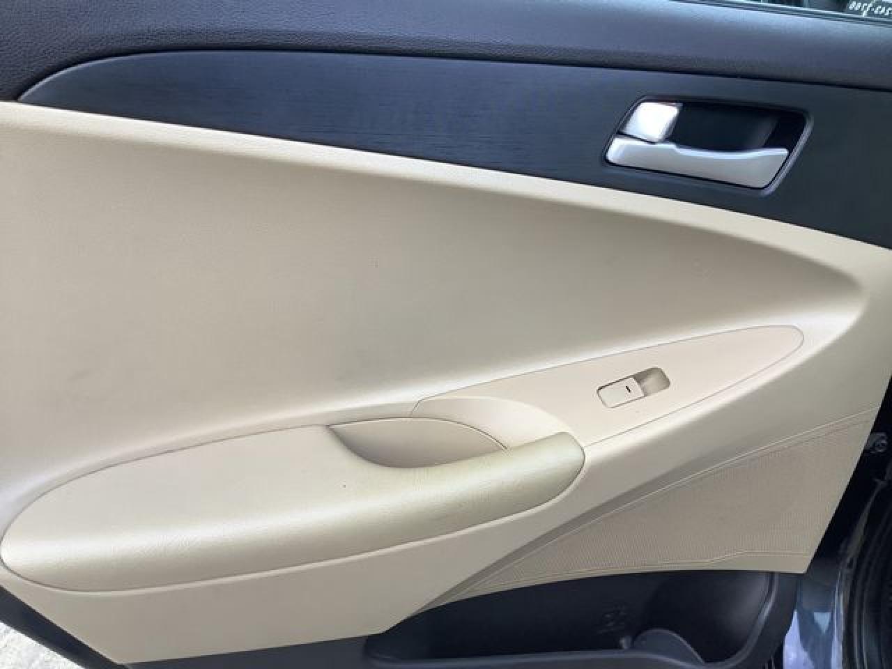 2011 HYUNDAI SONATA