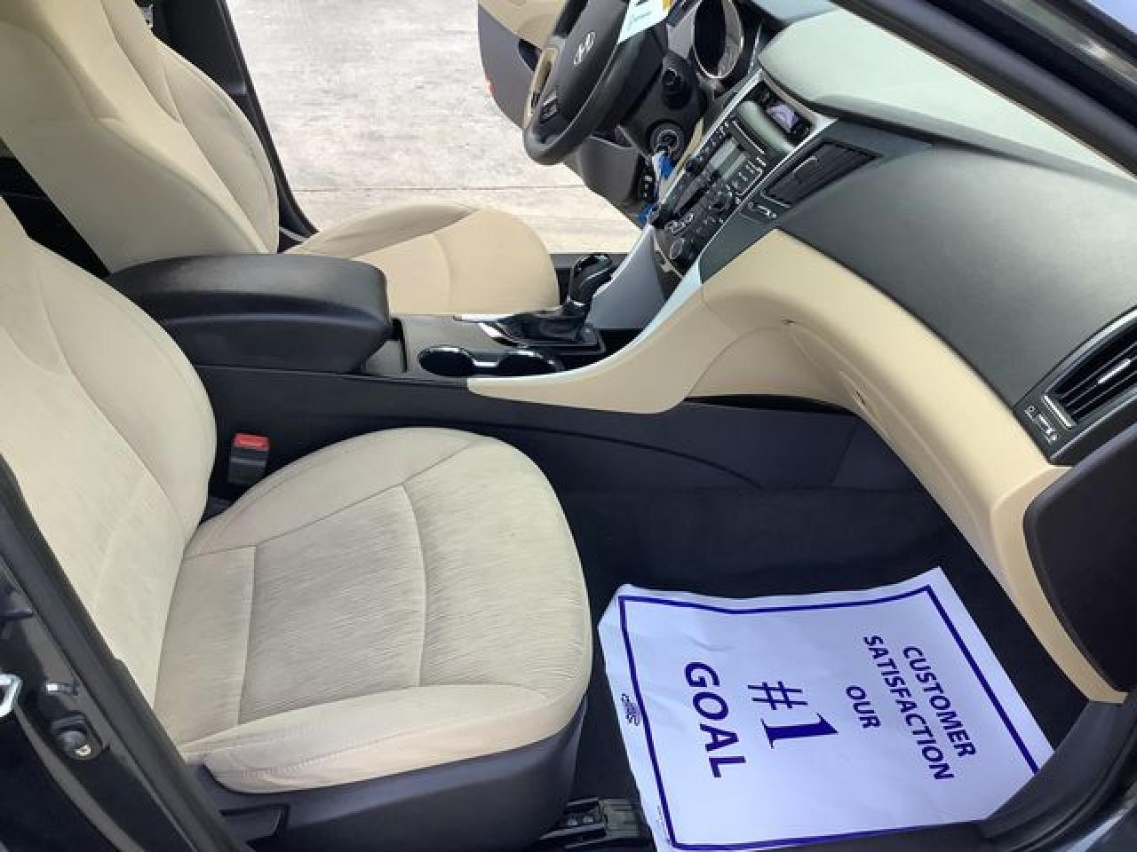 2011 HYUNDAI SONATA